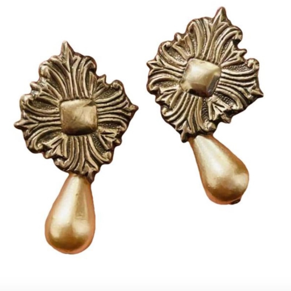 Vintage Pearl Drop Earrings with Silver Design